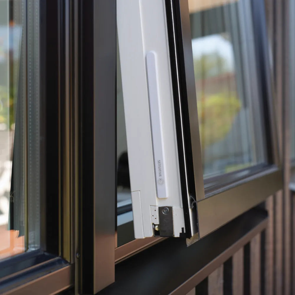 Sensative Strips Guard LoRaWAN – Ultra-Thin Door & Window Sensor (EU868)