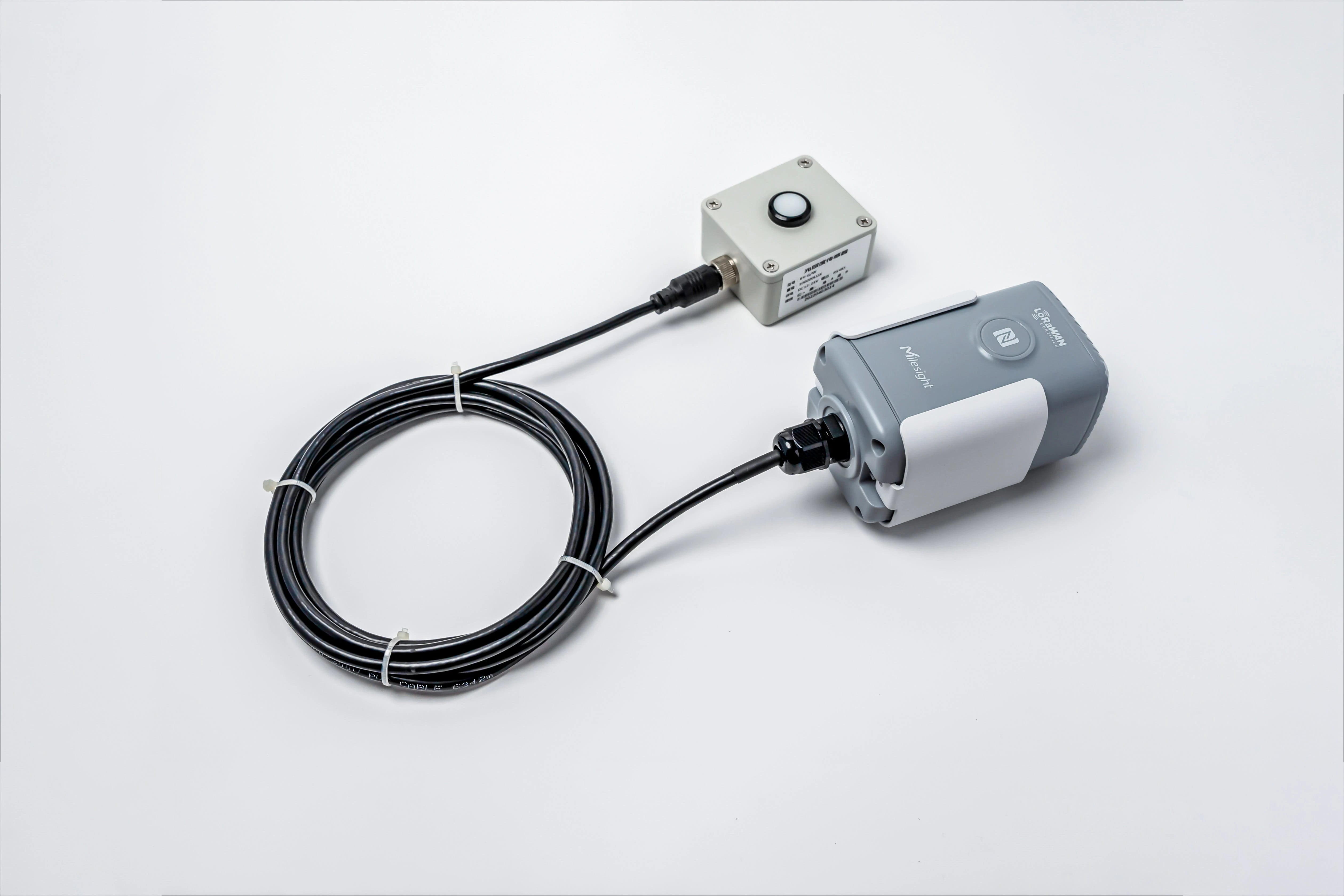 Milesight EM500-LGT LoRaWAN Light Sensor – Smart Light Intensity Monitoring (EU868)